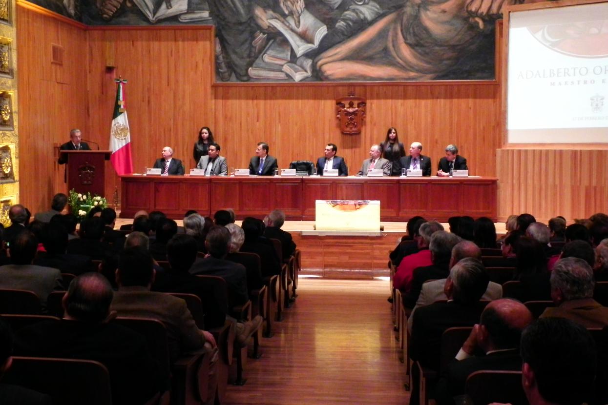 el lugar estaba lleno por familiares y conocidos del homenajeado 